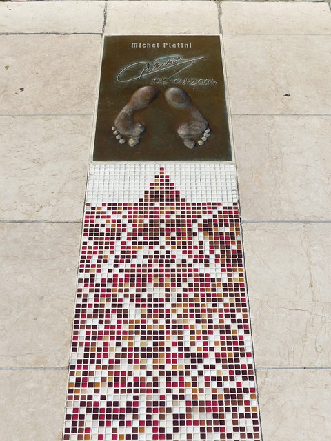 无论是在进 无论是在进